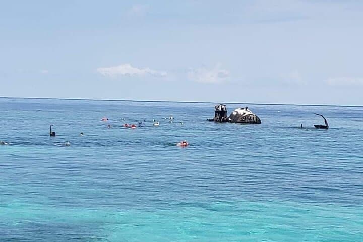 Private Roatan Blue Channel Snorkeling Adventure in West Bay 