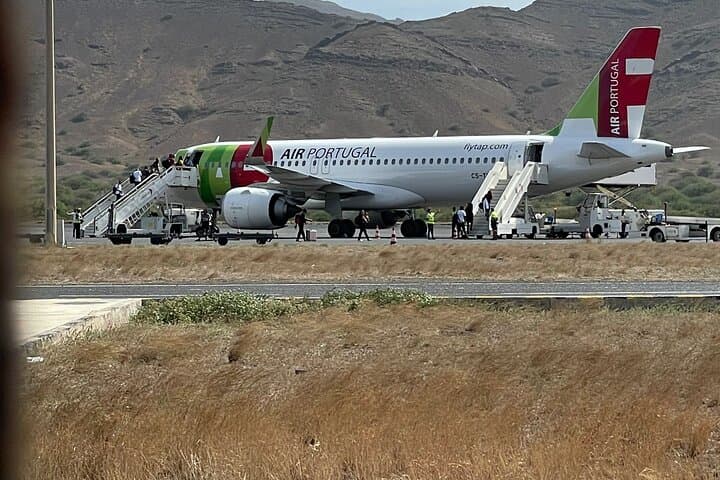 Airport Transfer Cesária Évora Int (VXE) to Mindelo or Vise Versa