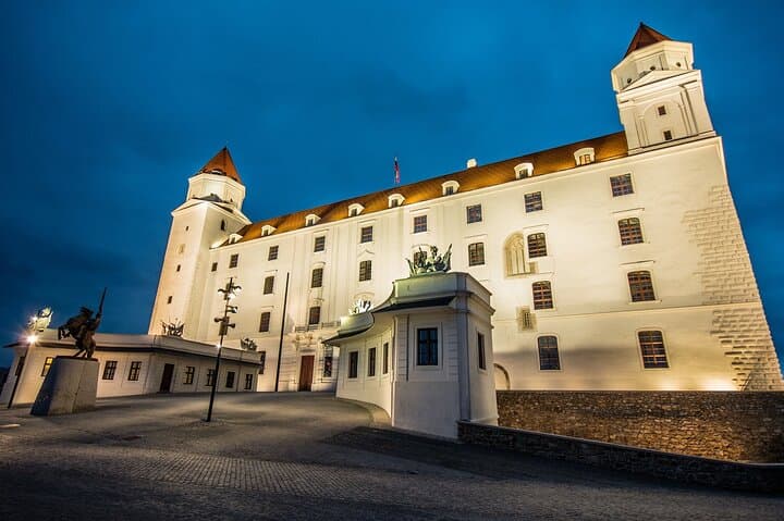 Private Direct Transfer From Ljubljana To Bratislava