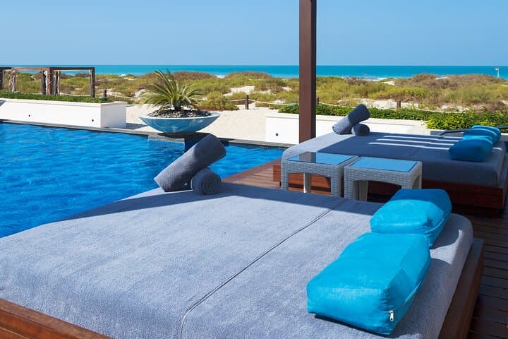 Athens to Costa Navarino / Kalamata Private Luxury Transfer