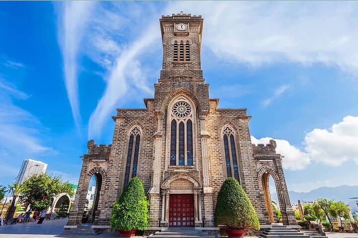  Nha Trang City Cultural Landmarks & Local Cuisine & Mud Bath 