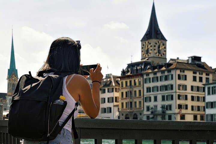 Private City Tour in Zurich with Cruise and Lindt Home of Chocolate