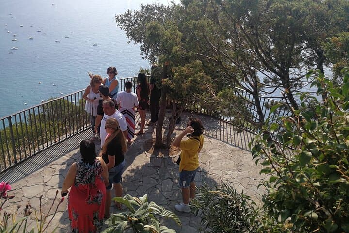 Amalfi Coast tour with 1-hour boat excursion