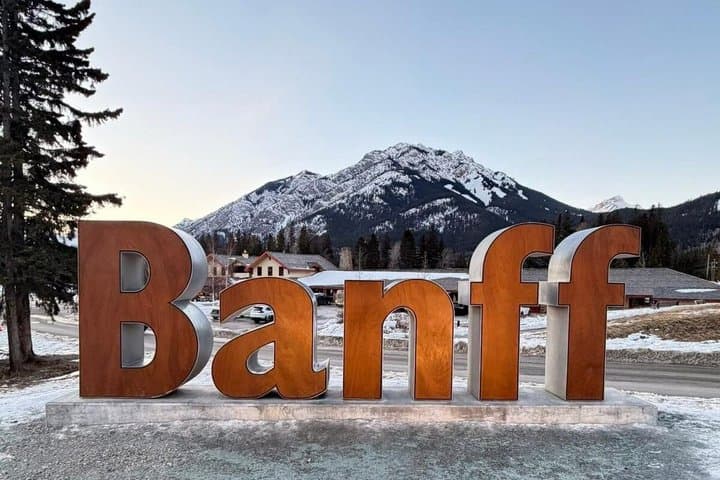  Affordable Private Shuttle from Calgary to Banff Hotels 