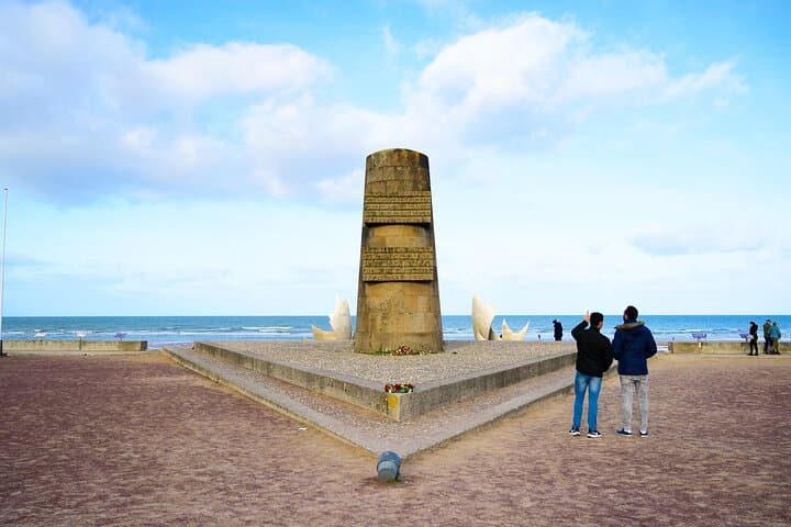 Private Boutique Normandy D-Day Tour from Paris