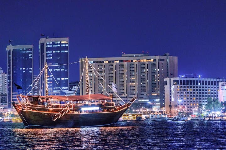 Dhow Cruise Dinner at Creek with Entertainment Shows