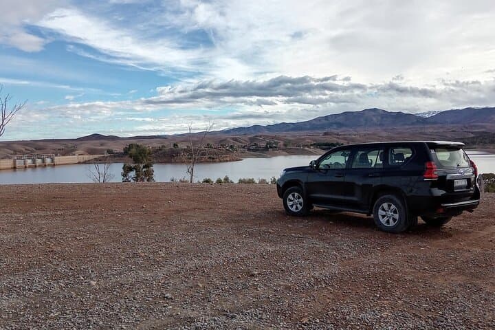 Atlas to Agafay Private Journey by 4x4 & Desert Dinner Experience