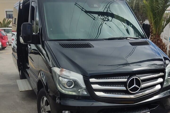 Private Transfer Santorini One-way From/To Airport, Port & Hotel 