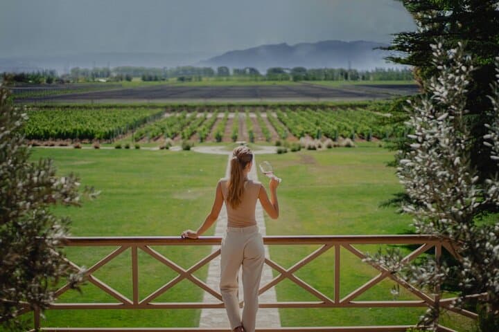 Visit Caelum and Norton Tour with Lunch