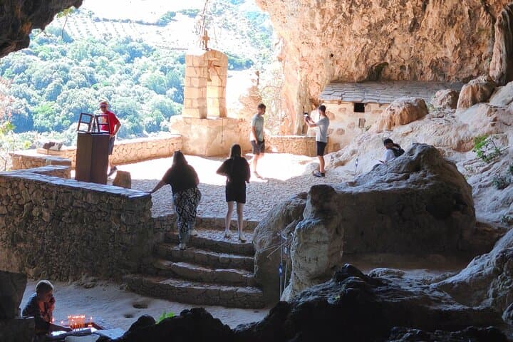 Private Tour: Elafonisi Beach & Cretan Flavors Honey Wine & Olive