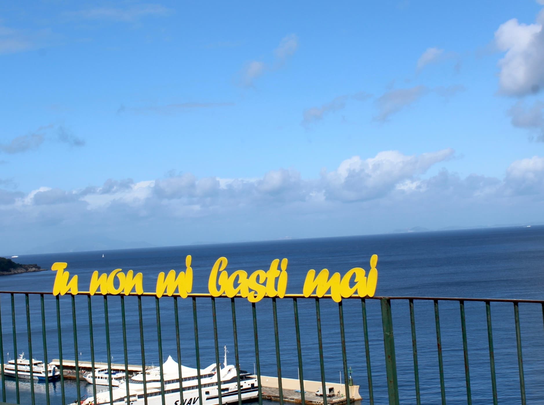 Private Tour of Pompeii and Sorrento from Naples with Driver