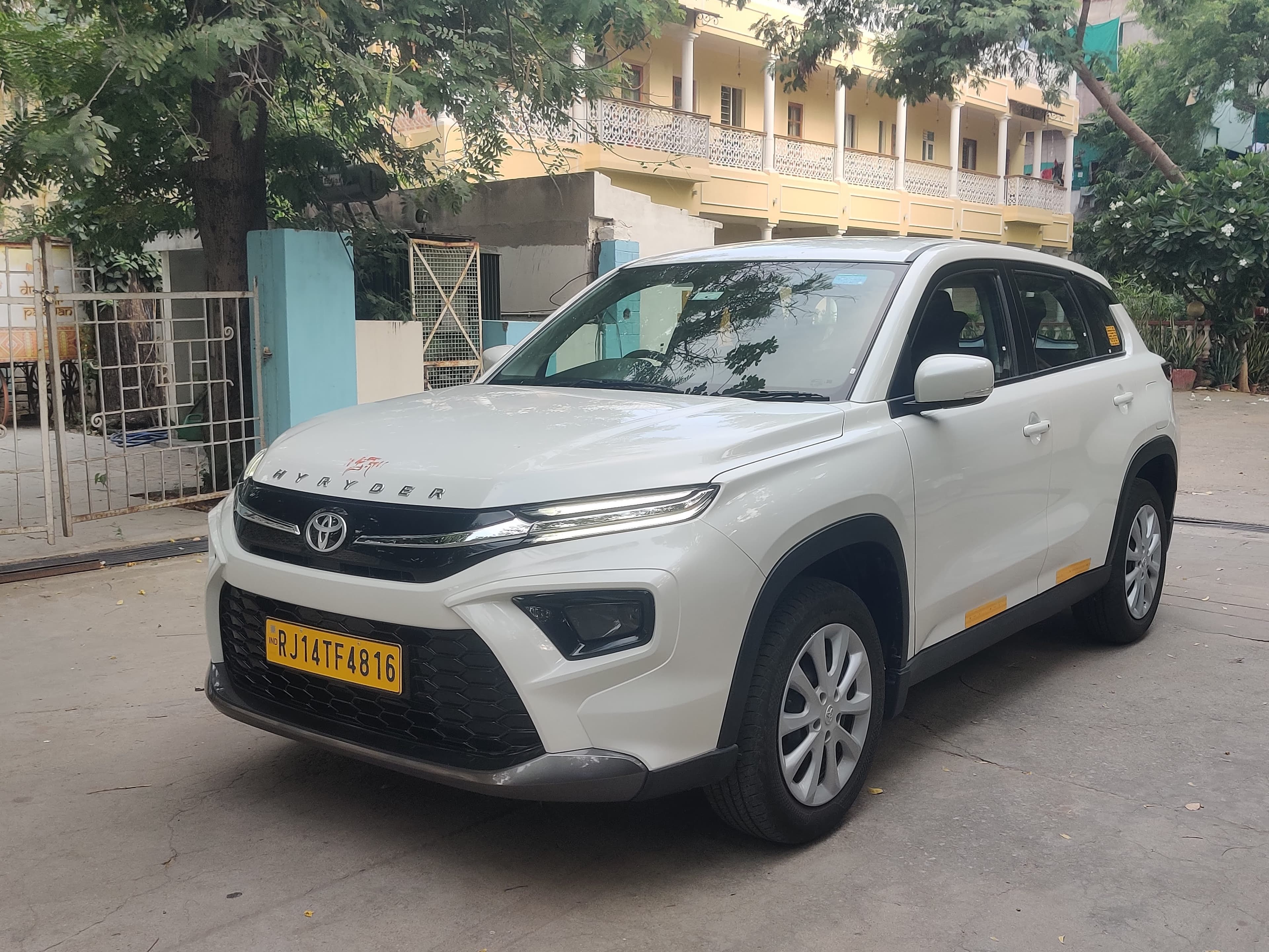 Private One-Way Transfer Between Jaipur, Delhi and Agra 