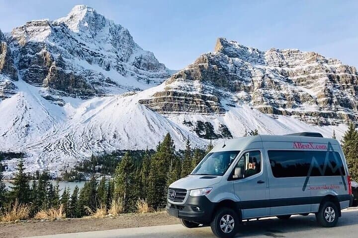 Calgary YYC Airport to Banff Hotels (Shared Shuttle Bus) 