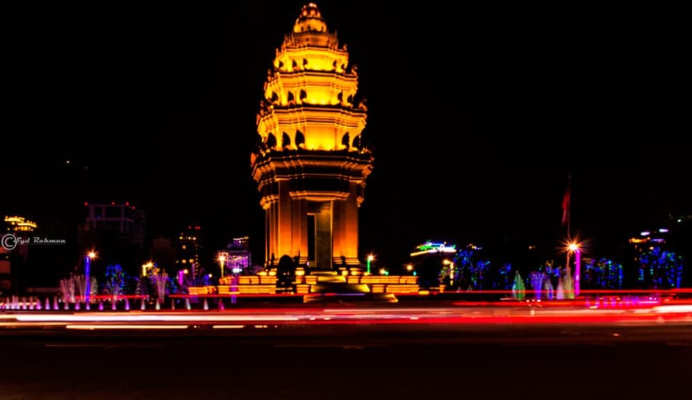 Phnom Penh Evening Cyclo Tour