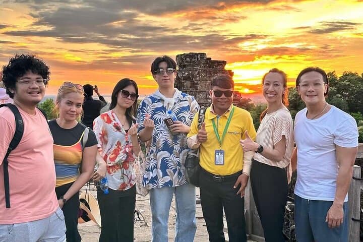 Classic Angkor Wat sunset Private Guide Tour