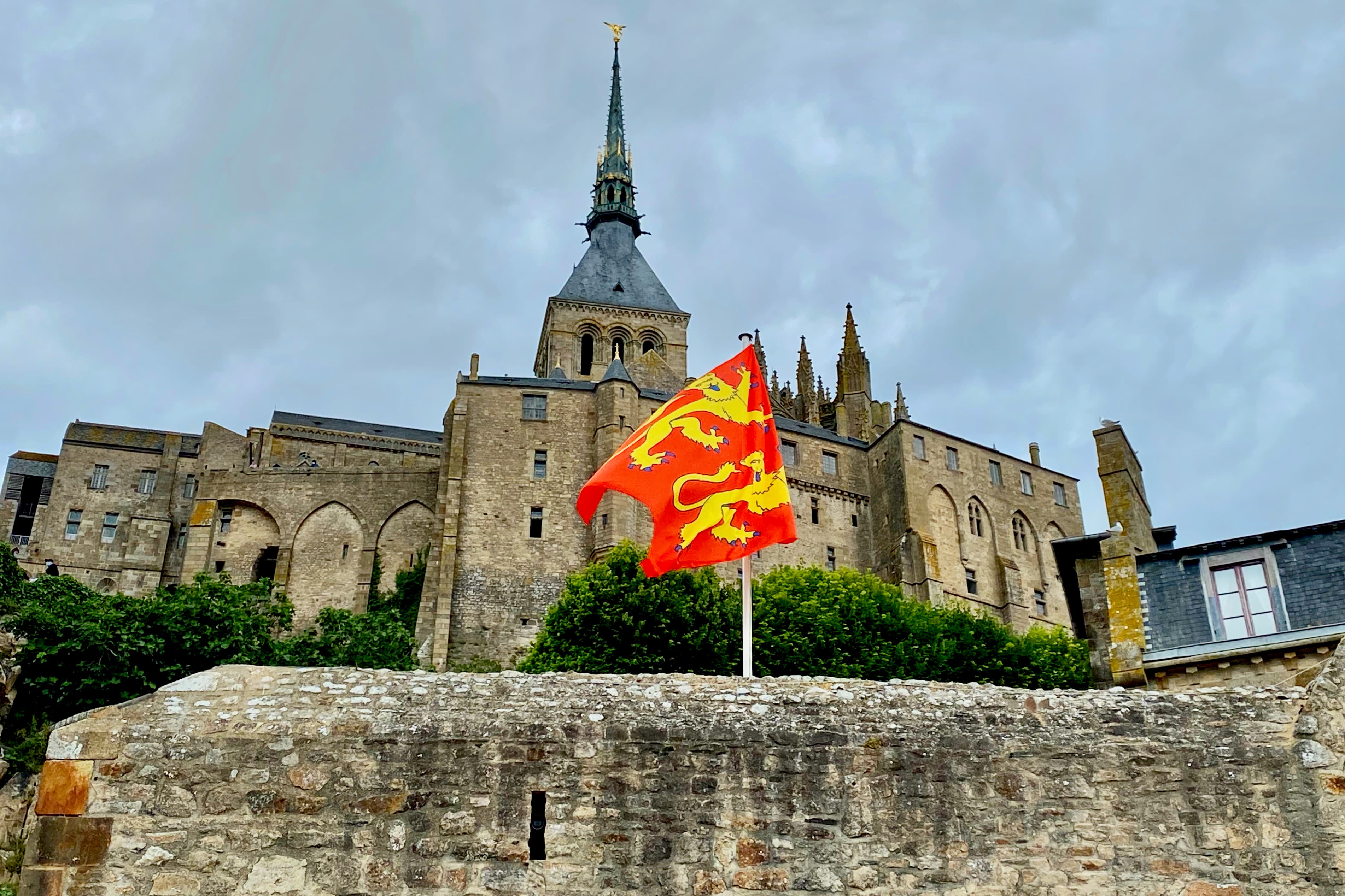 3-day Private St.Malo - Cancale - D-Day - M. St-Michel - Honfleur - Etretat, 3 Loire Castles.