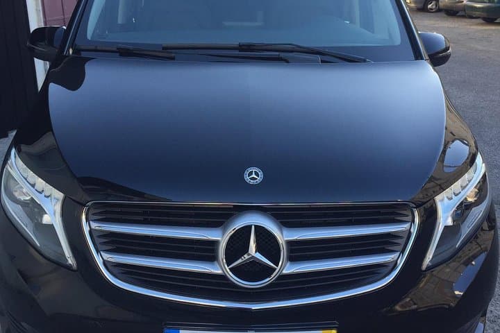 Private Transfer To or From Porto - Stops: Óbidos, Nazaré, Aveiro