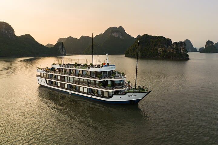 Hanoi to Ha Long & Lan Ha Bay – 5-Star 2-Day 1-Night Cruise Tour