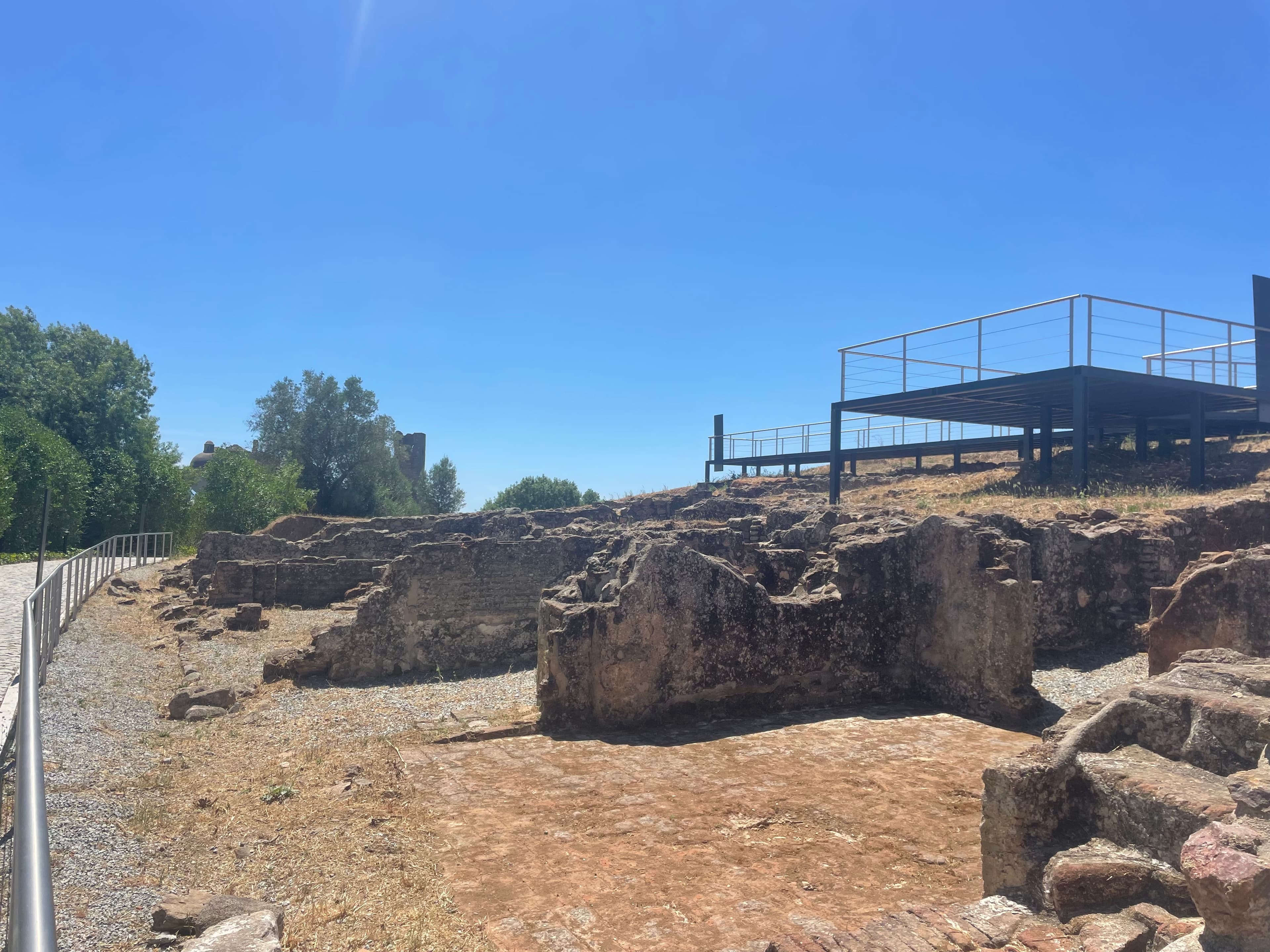 From Évora or Montemor: Visit to Castle of Montemor-o-Novo