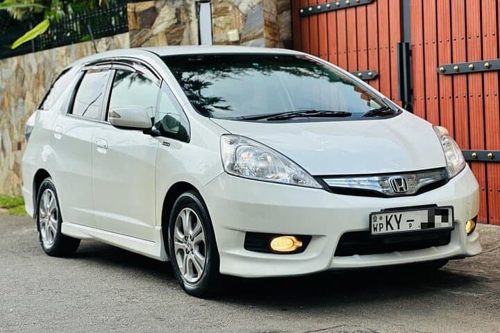 Airport Taxi Transfers from Colombo Airport to Ahungalla