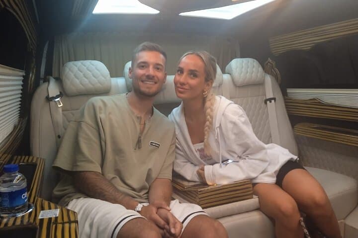 Luxury Maybaych Van İstanbul Airport Meet Transfer