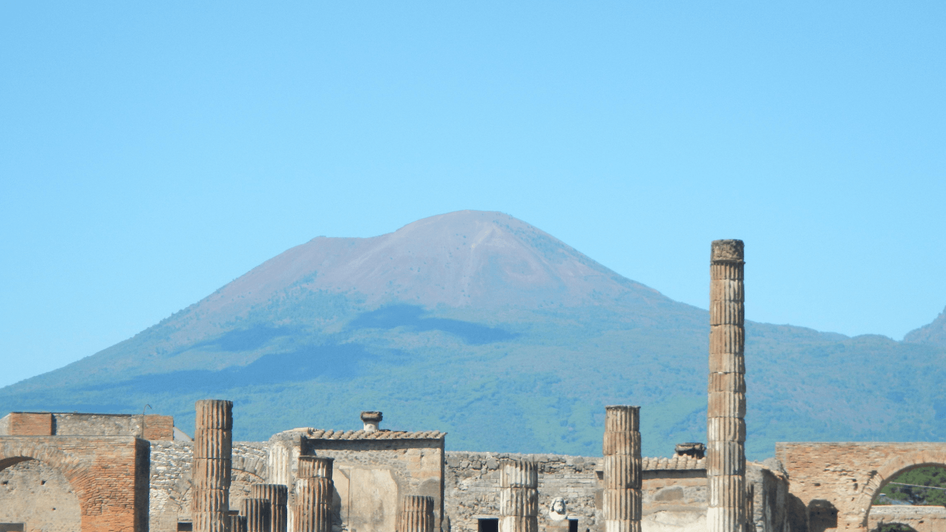 Private Pompeii Half-Day Tour with Skip-the-Line Tickets and Round-Trip Transfer