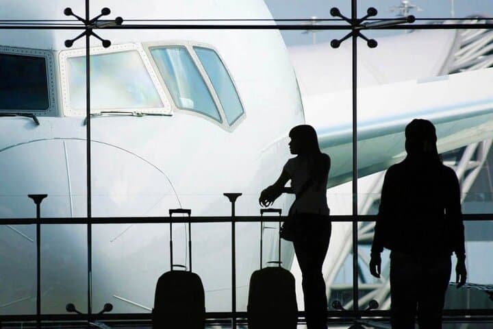 Private Transfer from Charle de Gaulle Airport to Paris