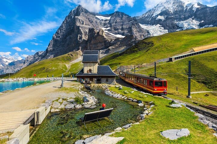 Private tour from Zurich to top of Europe Jungfraujoch & Bern