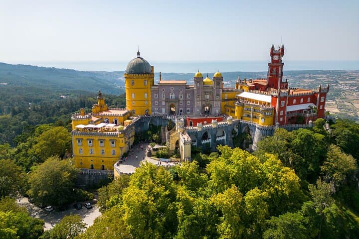 Private Tour - Sintra: Pena Palace, Moorish Castle & Cascais