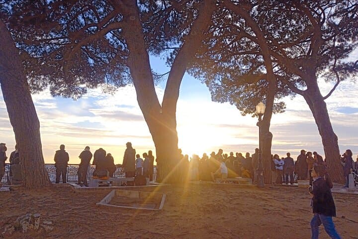 Private Tuk Tuk of the Old Town Lisbon and Street Art Highlights 