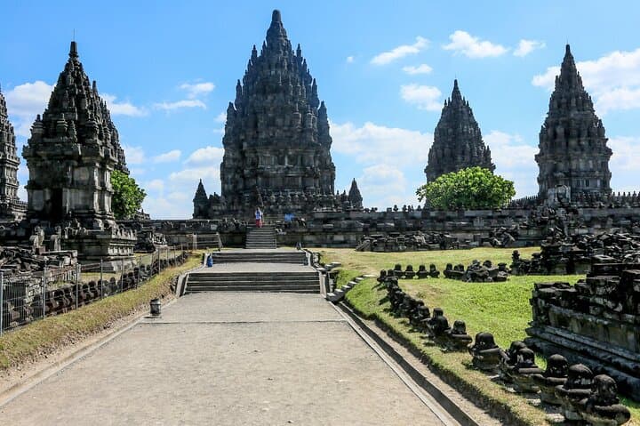 Jomblang Cave and Prambanan Temple with Multilingual Guide