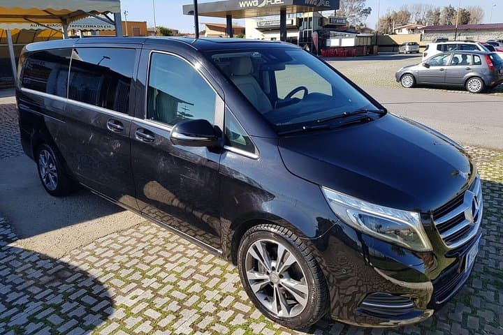 Transfer to Fiumicino Airport from Rome