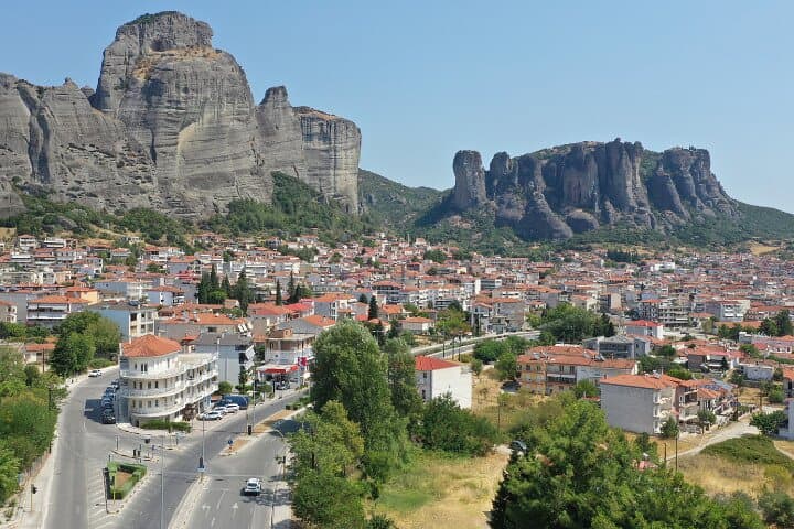 Private Transfer from Athens to Kalabaka, Kastraki & Meteora