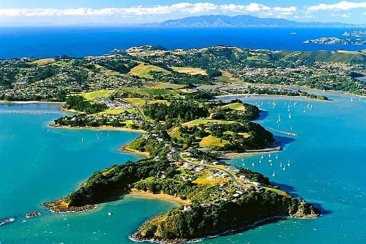Waiheke Island 2-Day Sea Kayak Tour