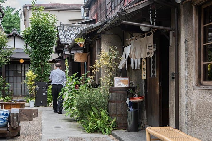 Retro Food Tour in Yanaka