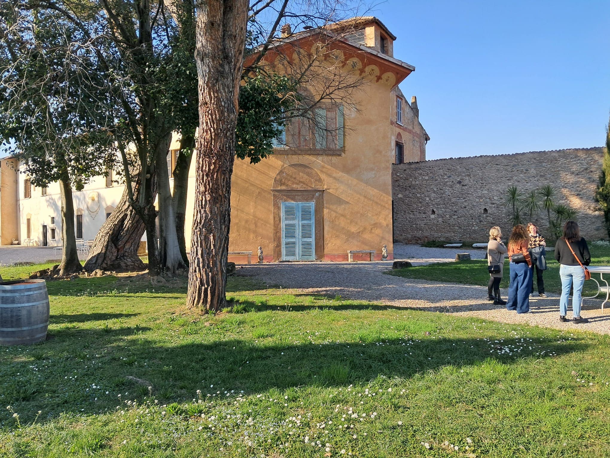 Lake Iseo and Franciacorta Winery Area. Scenic & Wine Tasting Small group tour
