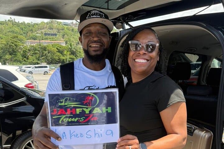 Excellence Oyster bay EXCLUSIVE private airport transfer 