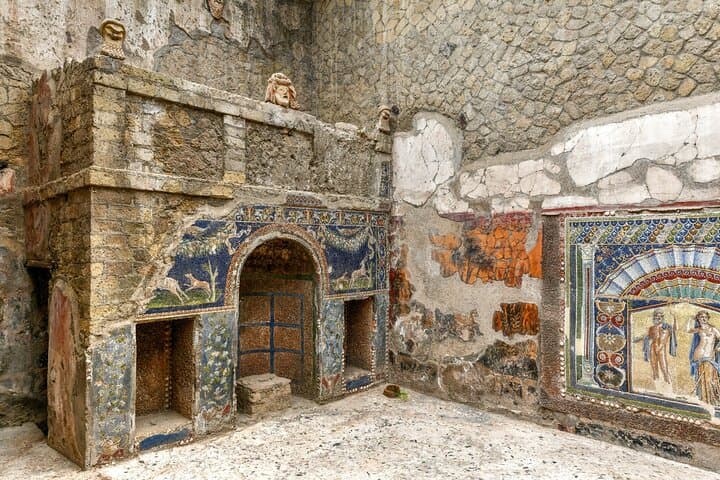 Herculaneum Half Day Tour from Sorrento with Tickets Included