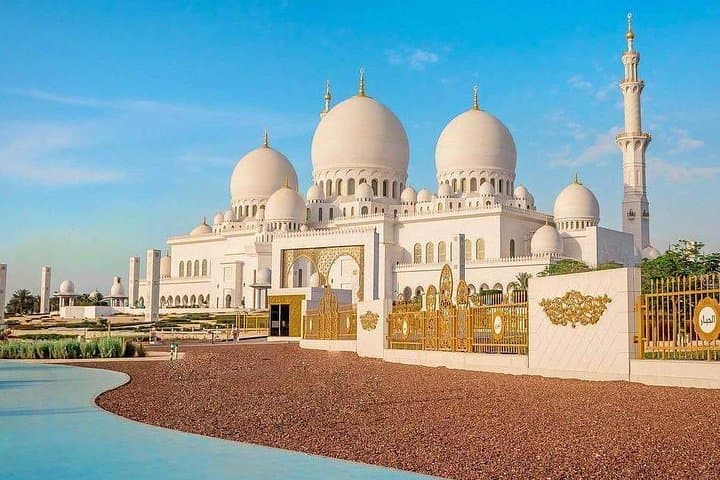 Abu Dhabi Sightseeing Tour from Dubai