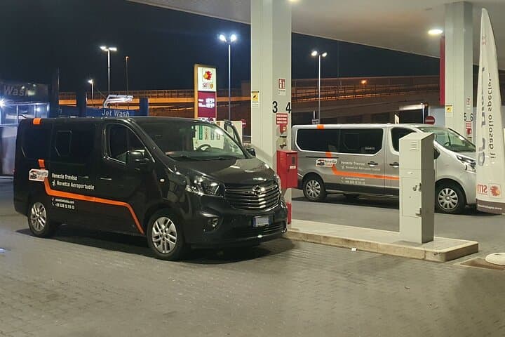 Trieste Port to Venice + water taxi - Round-Trip Private Transfer