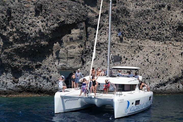 Luxury Caldera Cruise with a rich BBQ meal and drinks!