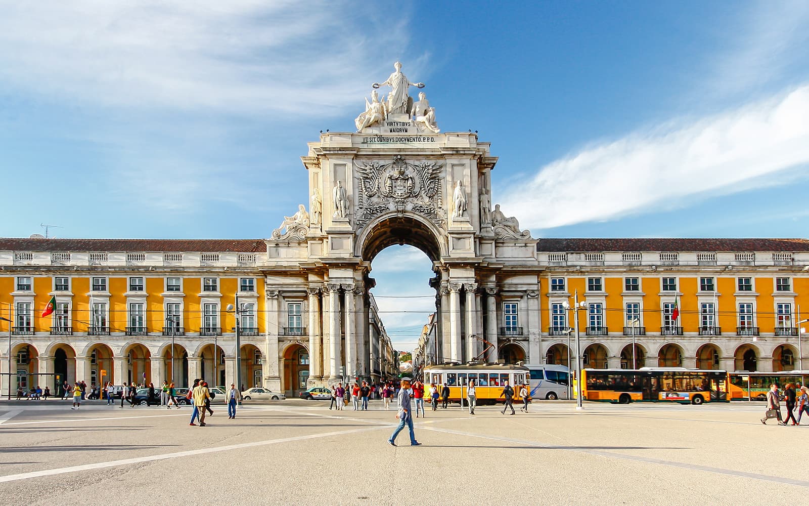 Lisbon Walking Tour: Discovering Rossio, Chiado and Alfama
