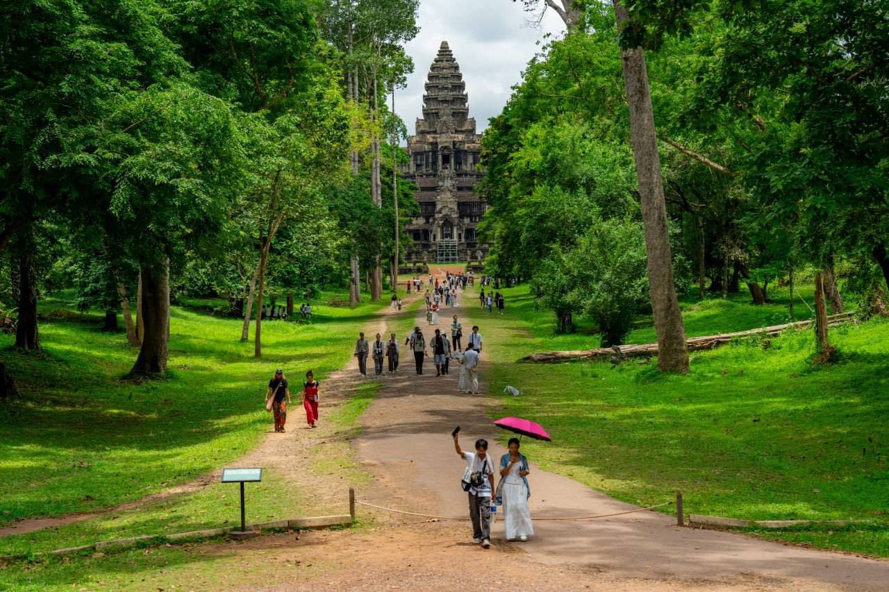 Cambodia 7 Days Private Tour from Angkor Temples to Coastline