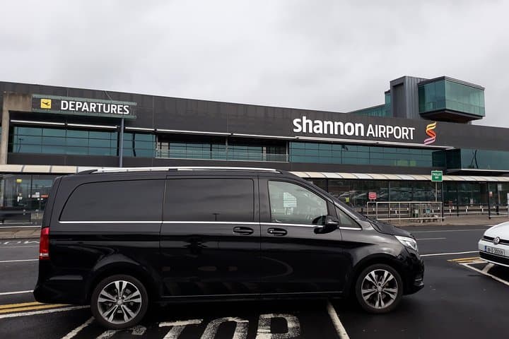 Shannon Airport to Ballyfin Demesne Premium Car Service.