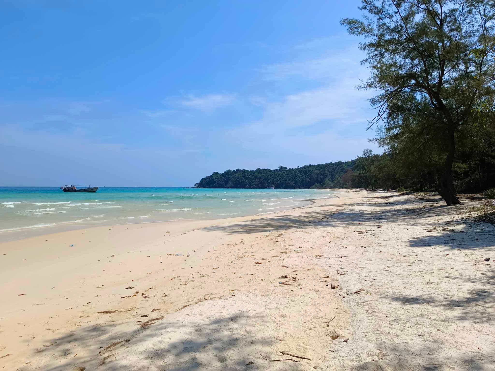 Koh Rong Samloem: Day Trip from Phnom Penh - Hike & Snorkel