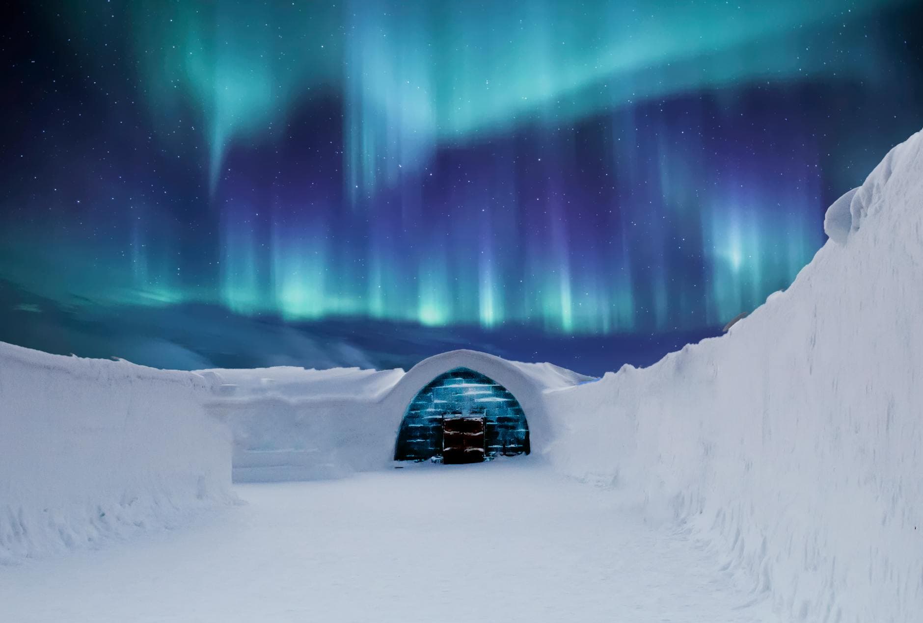 Arctic Exclusive Northern Lights Experience