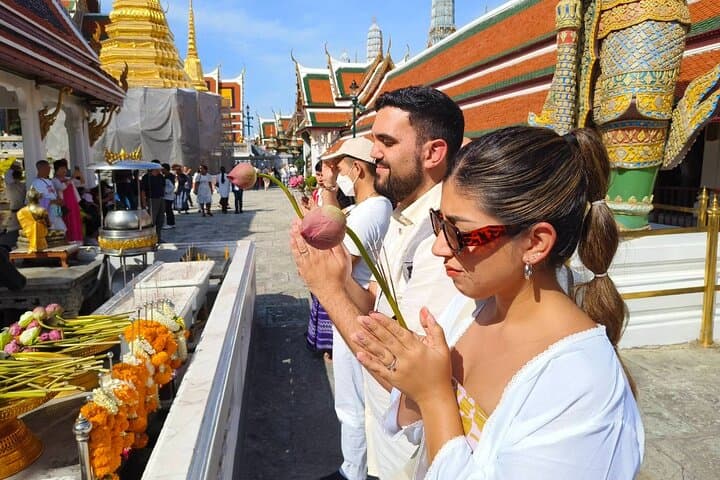 Half-Day Tour : PRIVATE Grand Palace & Temples 