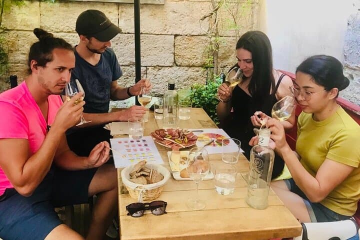 Small Group: Bordeaux Organic Food Tour - French Apéro Style