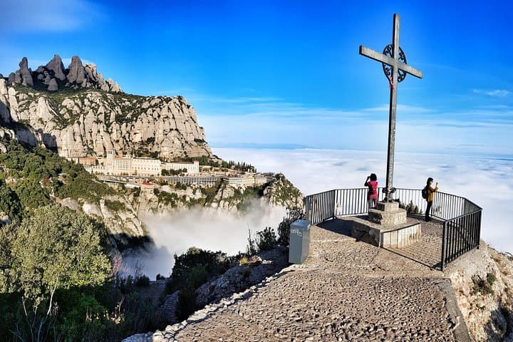 Montserrat Nature Hike, Monastery and Museum from Barcelona