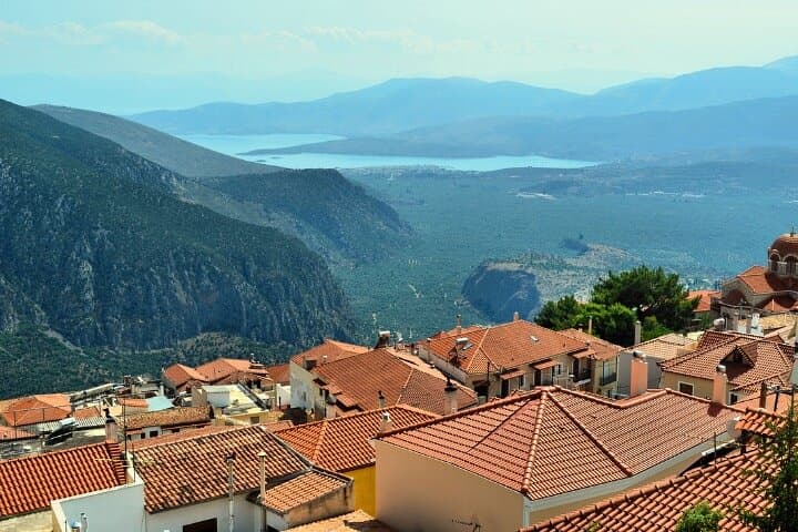 Private Transfer from Delphi to Athens